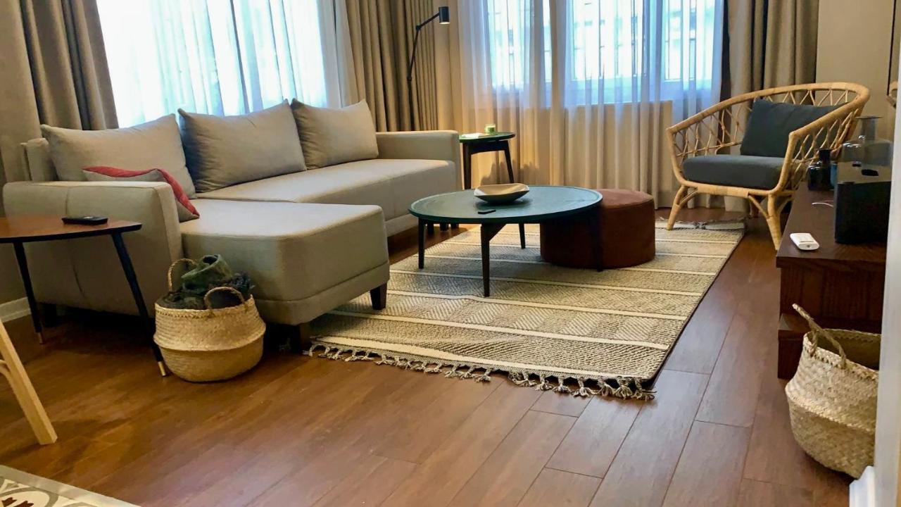 Superior Refurbished Flat In The Heart Of Istanbul Daire Dış mekan fotoğraf